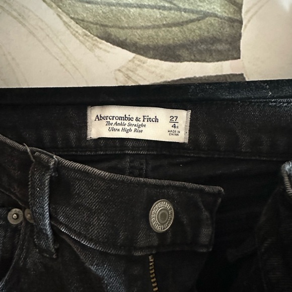 Abercrombie & Fitch “The Ankle Straight Ultra High Rise” Black Jeans EUC - Picture 5 of 7